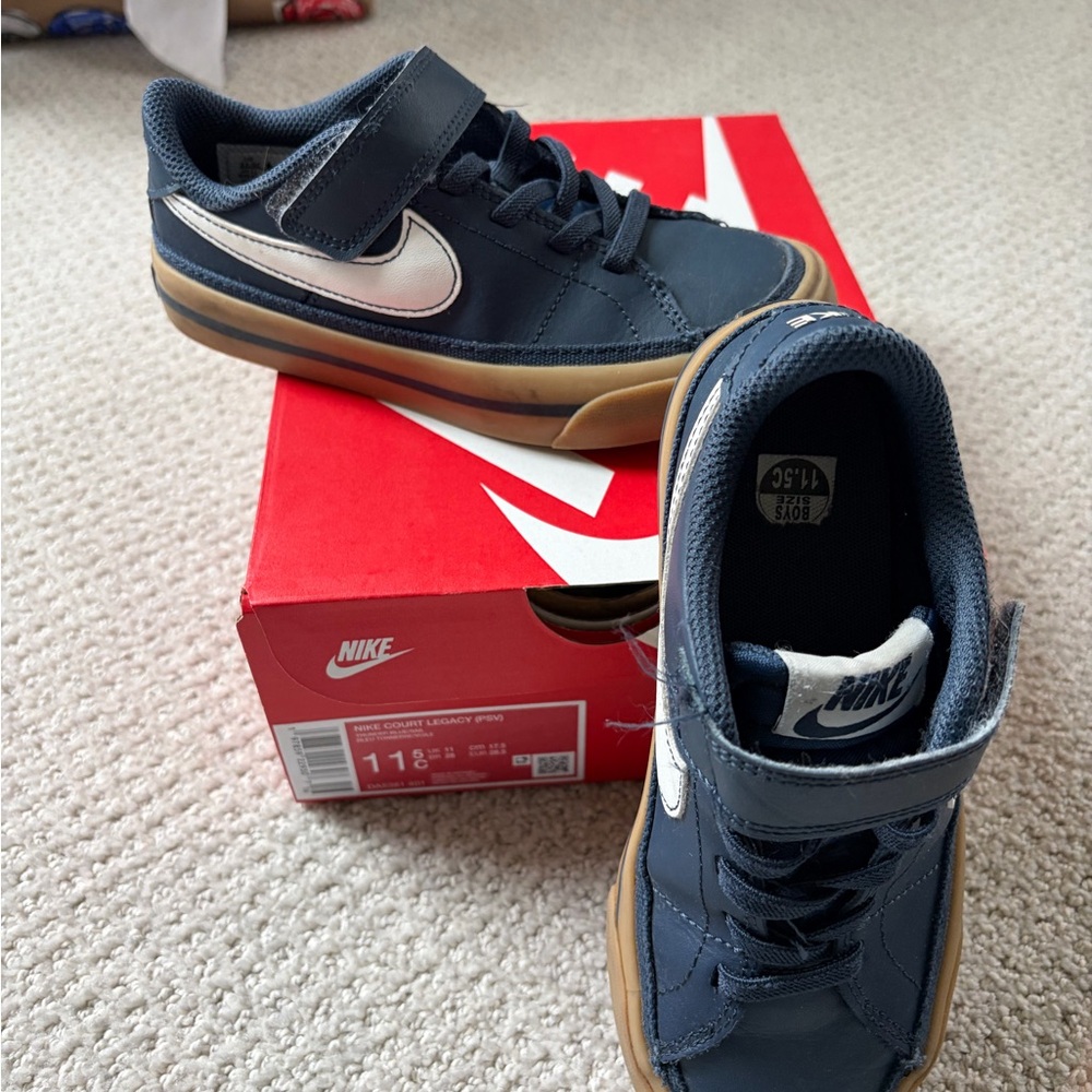 Kids Navy Blue court legacy  with Gum Sole - Picture 5 of 6